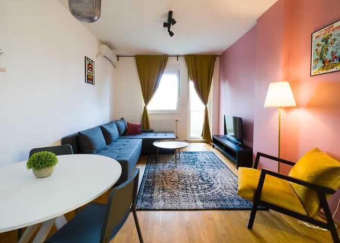 Apartamento Kej One Bedroom Apartment-free Private Parking-fast Wi-fi