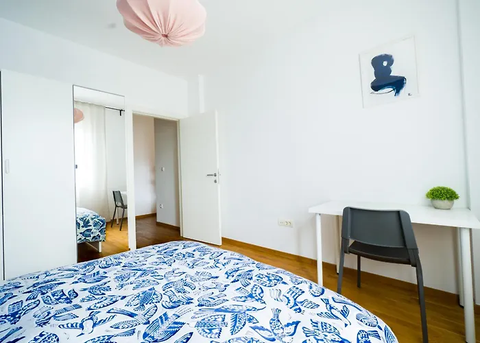 Kej One Bedroom Apartment-free Private Parking-fast Wi-fi