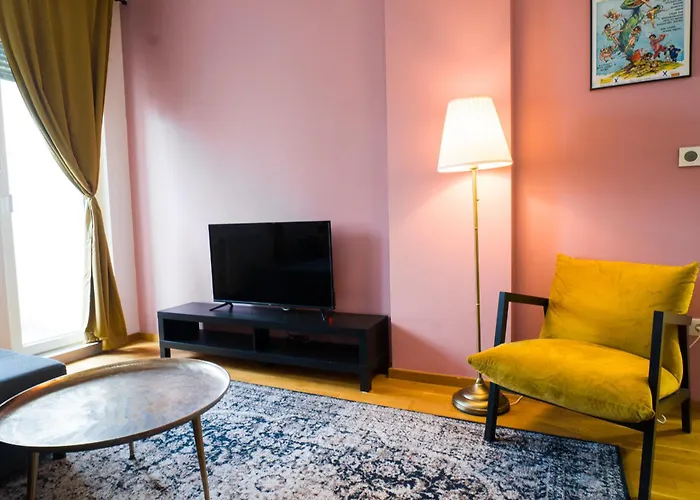 Apartamento Kej One Bedroom Apartment-free Private Parking-fast Wi-fi