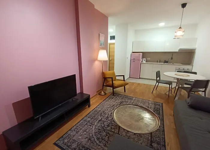 Kej One Bedroom Apartment-free Private Parking-fast Wi-fi